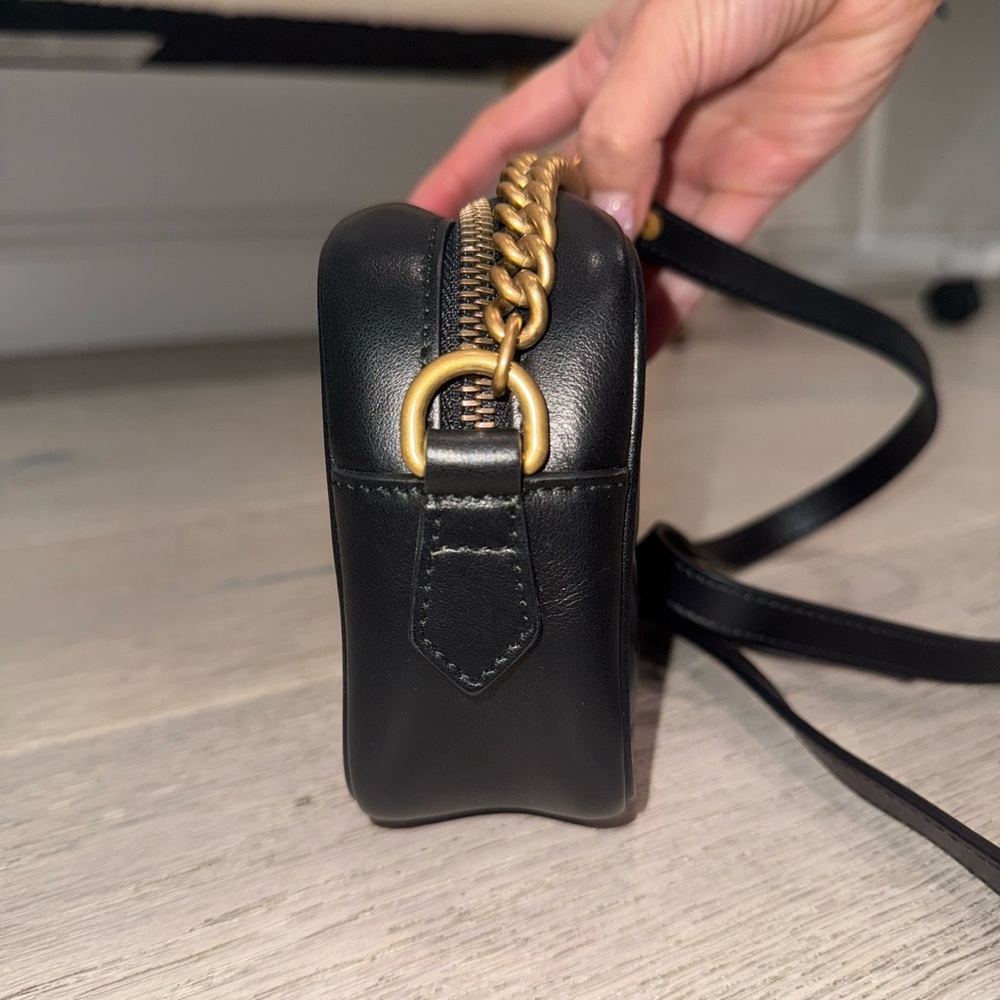 GUCCI Black GG Marmont Camera mini quilted leather shoulder bag - Picture 4 of 9